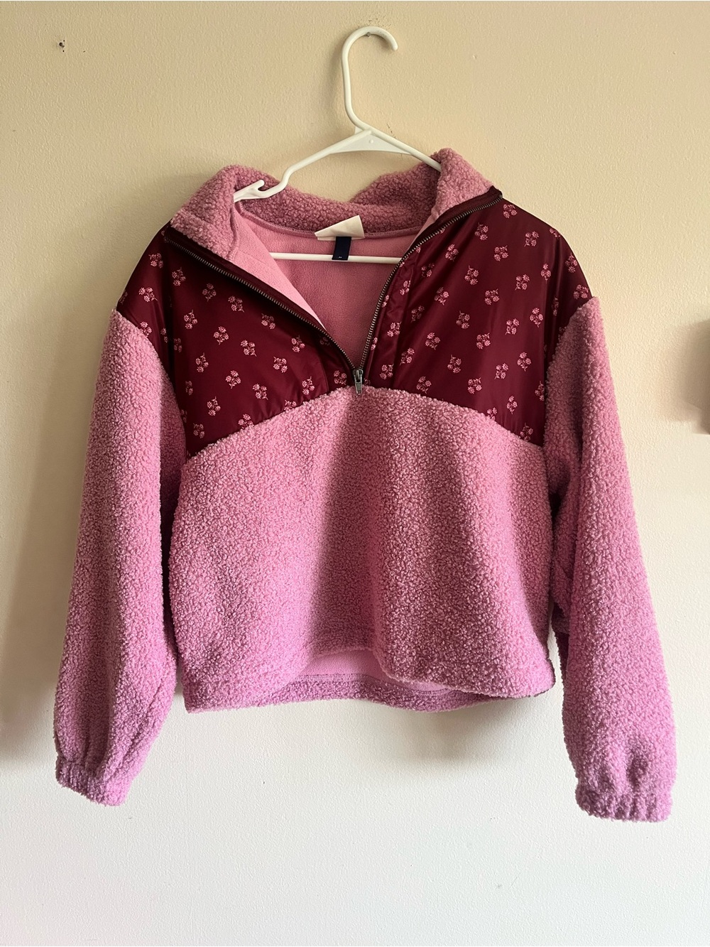 Universal Thread Floral Pullover